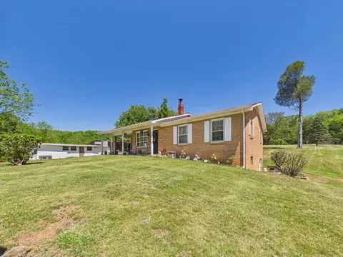 404 Baker Island Rd, Max Meadows, VA 24360 photo 7