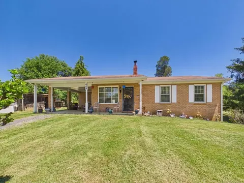 404 Baker Island Rd, Max Meadows, VA 24360 photo 3