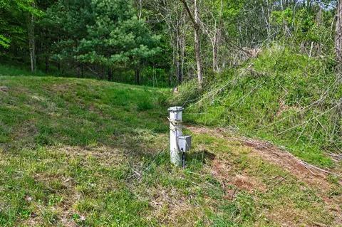1866 Buffalo Mountain Rd SW, Willis, VA 24380 photo 18