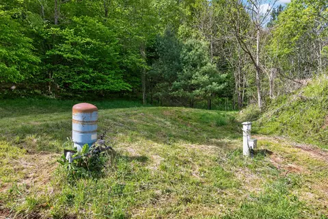1866 Buffalo Mountain Rd SW, Willis, VA 24380 photo 17