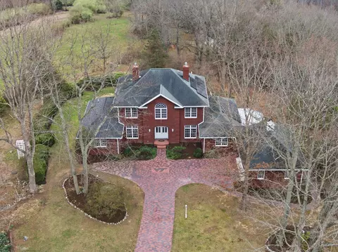 501 Mill Pointe Rd, Blacksburg, VA 24060