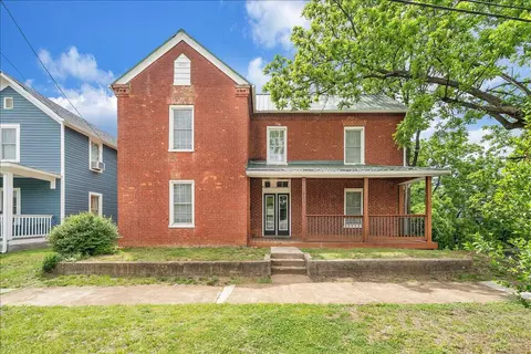 901 6th St SE, Roanoke, VA 24013