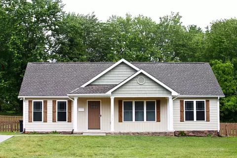 212 Princeton Cir NE, Roanoke, VA 24012