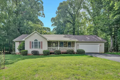 410 Middle Valley Rd, Hardy, VA 24101