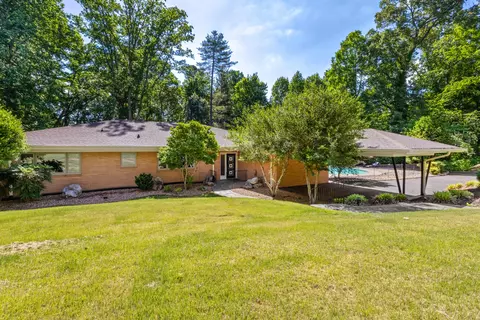 7 Country Club Dr, Danville, VA 24541