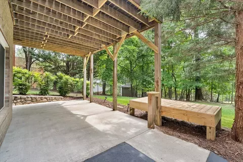 Exterior - 1236 Longview Rd, Roanoke, VA 24018 photo 9 of 15