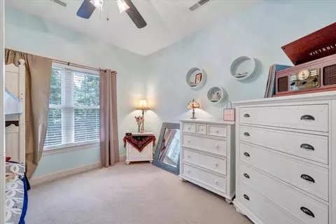 Bedroom - 1236 Longview Rd, Roanoke, VA 24018 photo 6 of 7
