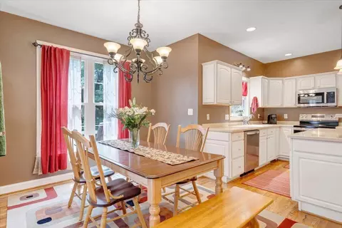 Dining - 1236 Longview Rd, Roanoke, VA 24018 photo 1 of 2