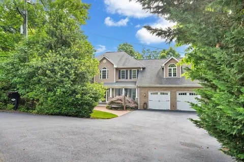 Exterior - 1236 Longview Rd, Roanoke, VA 24018 photo 3 of 15