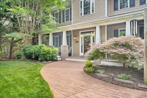 Exterior - 1236 Longview Rd, Roanoke, VA 24018 photo 5 of 15