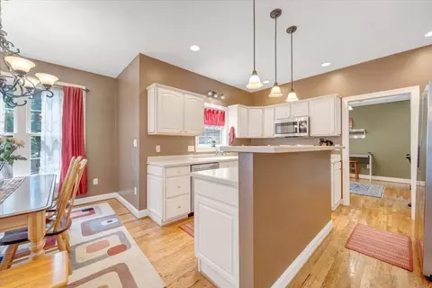 Kitchen - 1236 Longview Rd, Roanoke, VA 24018 photo 1 of 4