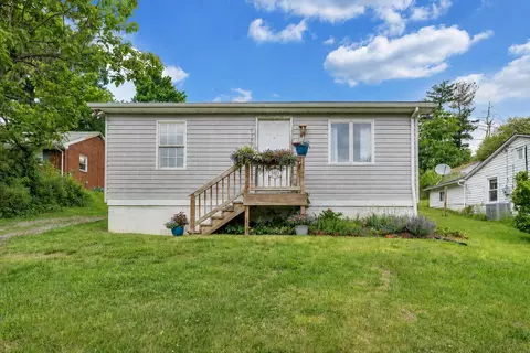 5025 Salem Tpke NW, Roanoke, VA 24017