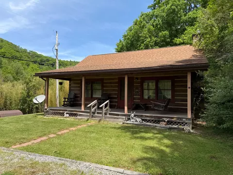 803 White Rock Gap Rd, Covington, VA 24426