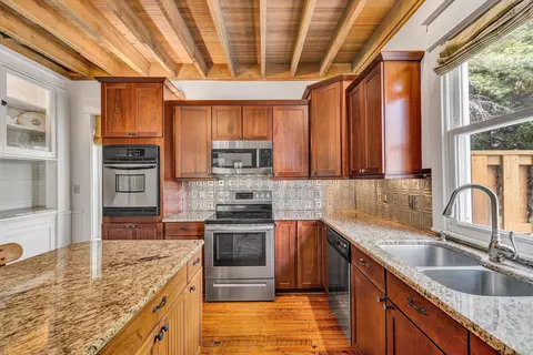 341 Springwood Rd, Fincastle, VA 24090