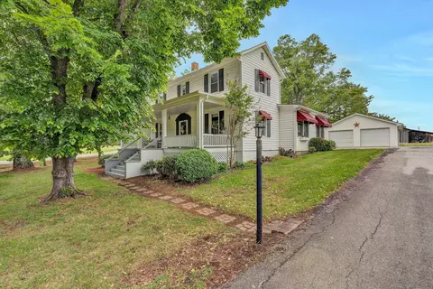 341 Springwood Rd, Fincastle, VA 24090