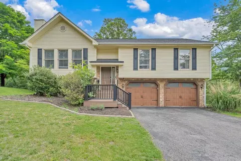 7851 Cedar Edge Rd, Roanoke, VA 24018