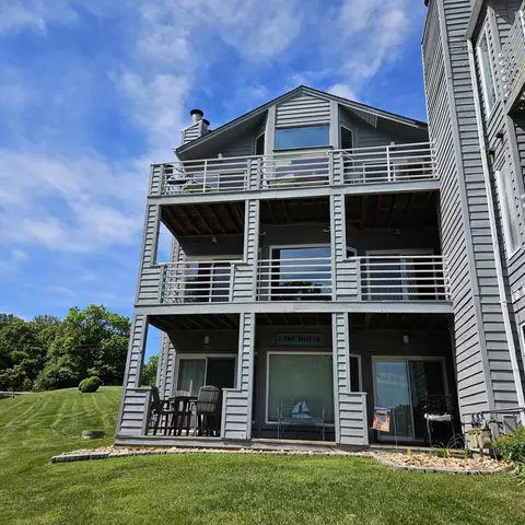 94 Waterside Cir # A 2, Moneta, VA 24121