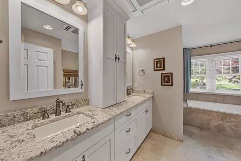 Bath - 155 Shoreline Cir, Penhook, VA 24137 photo 3 of 7
