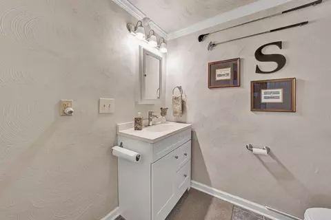 Bath - 155 Shoreline Cir, Penhook, VA 24137 photo 7 of 7