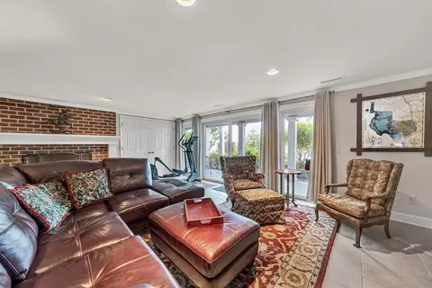Living - 155 Shoreline Cir, Penhook, VA 24137 photo 4 of 5