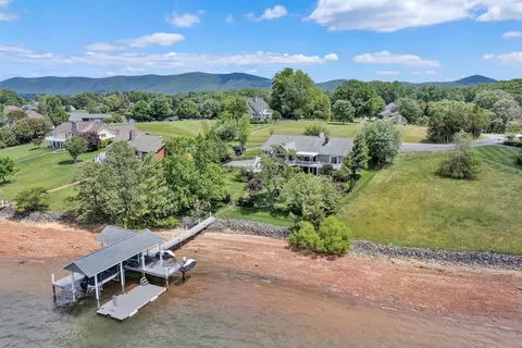 View/Area - 155 Shoreline Cir, Penhook, VA 24137 photo 5 of 7