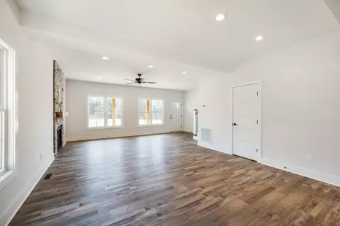 Living - 2199 Cottontown Rd, Forest, VA 24551 photo 2 of 2