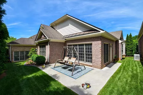 Exterior - 3348 Somercroft Ct SW, Roanoke, VA 24014 photo 8 of 9