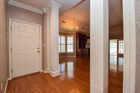 Entry Way - 3348 Somercroft Ct SW, Roanoke, VA 24014 photo 1 of 1