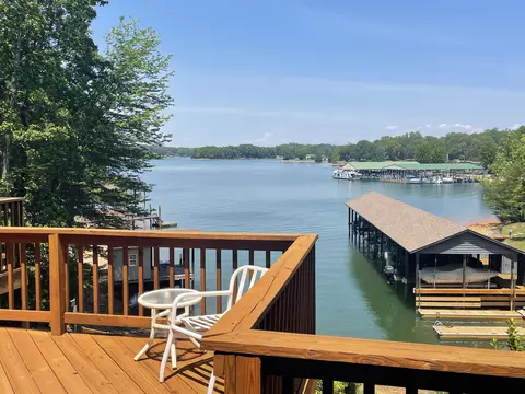 213 Saunders Point Rd #6, Huddleston, VA 24104