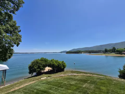 View/Area - 189 Hardy Ct, Penhook, VA 24137 photo 3 of 5