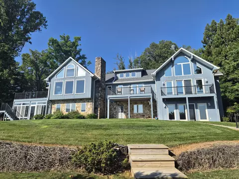 189 Hardy Ct, Penhook, VA 24137