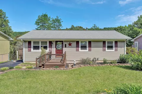 8346 Brubaker Dr, Roanoke, VA 24019