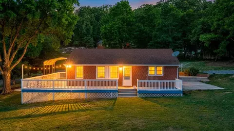 344 Hillview Ln, Salem, VA 24153