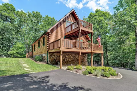6211 Hillcrest Rd, Salem, VA 24153