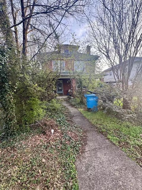 2244 Maiden Ln SW, Roanoke, VA 24015