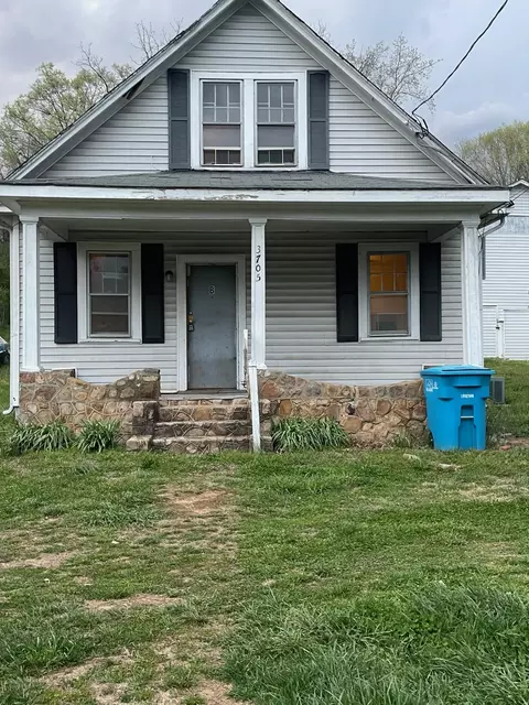 3705 Salem Tpke NW, Roanoke, VA 24017