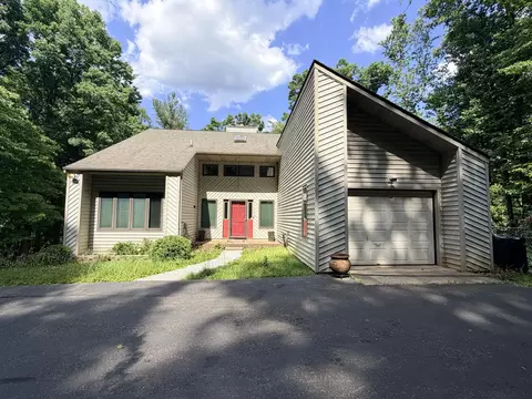 1051 Windfield Ln, Wirtz, VA 24184