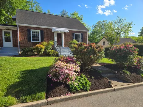 2644 Fairway Dr SW, Roanoke, VA 24015