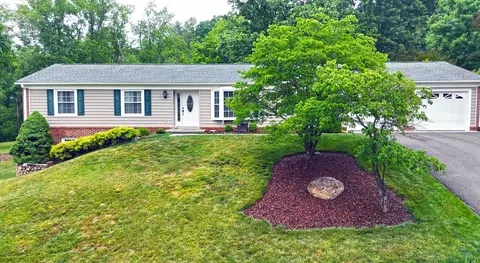 5333 Fordwick Dr, Roanoke, VA 24018