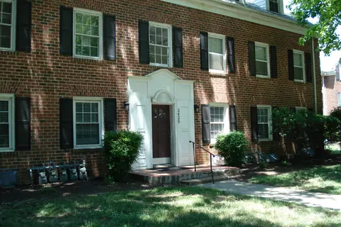 2425 Longview Ave SW #18, Roanoke, VA 24014