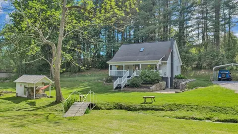 112 Shawsville Pike NE, Check, VA 24072