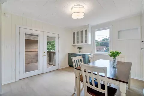 Dining - 3116 Spring Rd SW, Roanoke, VA 24015 photo 2 of 2