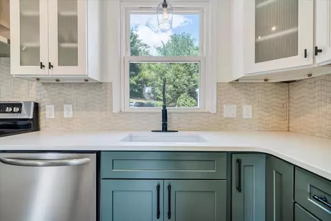 Kitchen - 3116 Spring Rd SW, Roanoke, VA 24015 photo 3 of 3