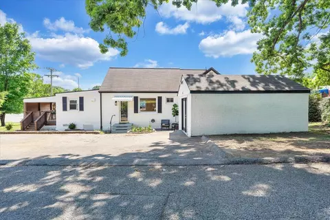 Exterior - 3116 Spring Rd SW, Roanoke, VA 24015 photo 8 of 10