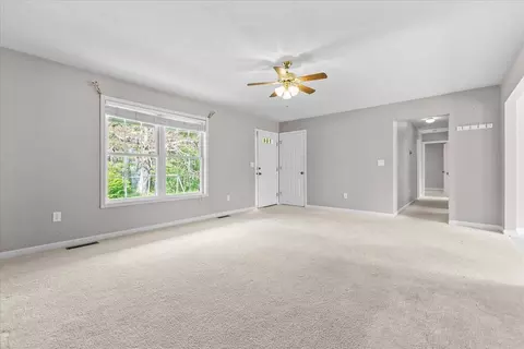 Living - 4110 Flatwoods Rd, Elliston, VA 24087 photo 2 of 3