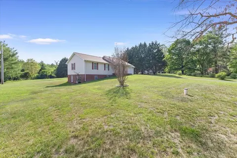 Exterior - 4110 Flatwoods Rd, Elliston, VA 24087 photo 2 of 10
