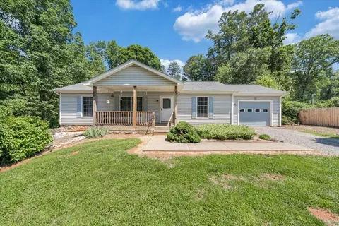 1124 Homeplace Rd, Bedford, VA 24523