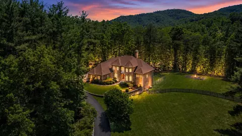 7275 Starlight Ln, Boones Mill, VA 24065