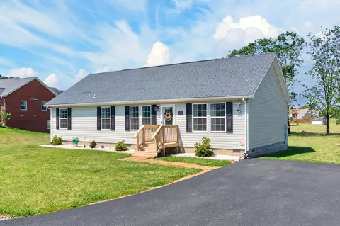 2127 Tara Ln, Salem, VA 24153