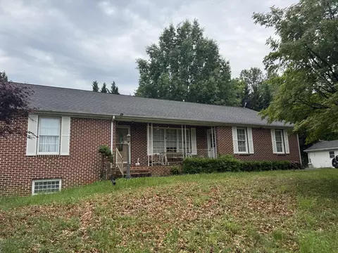 9149 Hardy Rd, Vinton, VA 24179